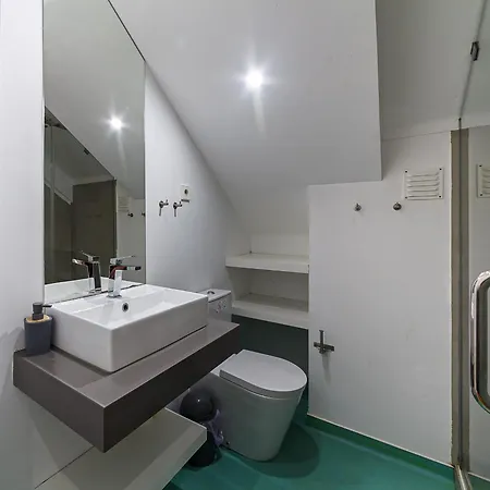 Besmart With Private Wc By Sweet Aveiro